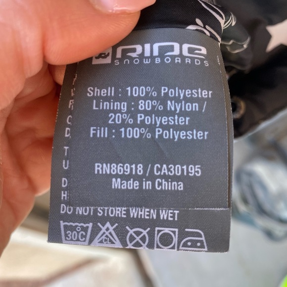 Ride Snowboards Women’s Jacket - Picture 8 of 10